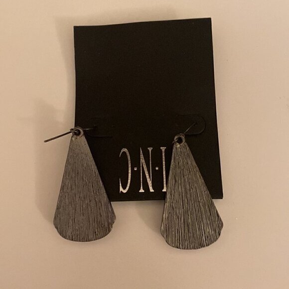 𝅺inc Geometric Shape Earrings with Rhinestones - Picture 3 of 6